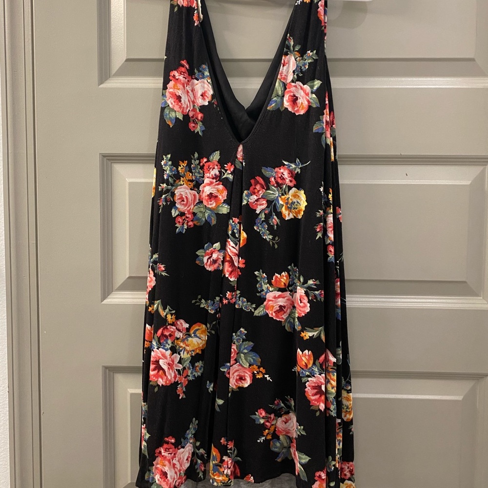 Sundress - Picture 2 of 4